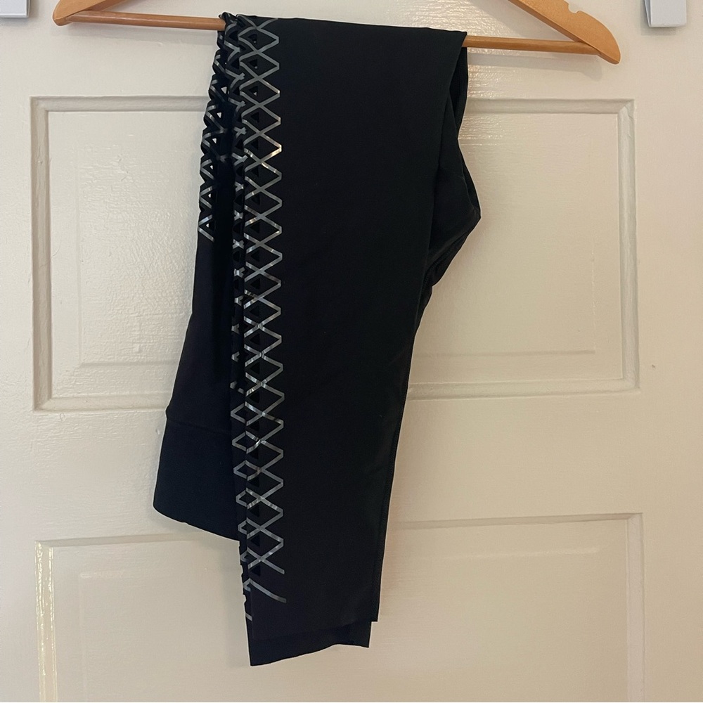 Ultracor diamond cutout leggings